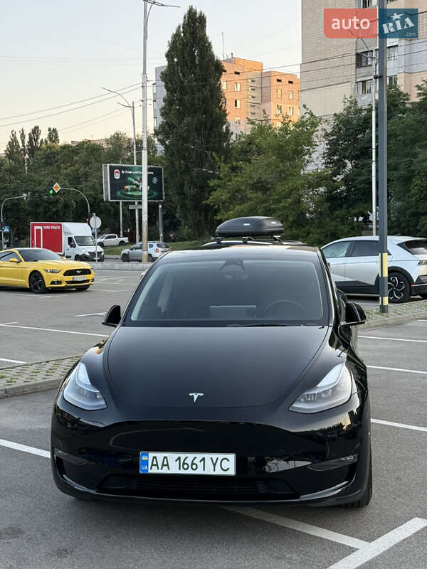 Внедорожник / Кроссовер Tesla Model Y 2023 в Киеве