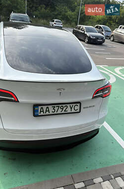 Внедорожник / Кроссовер Tesla Model Y 2023 в 