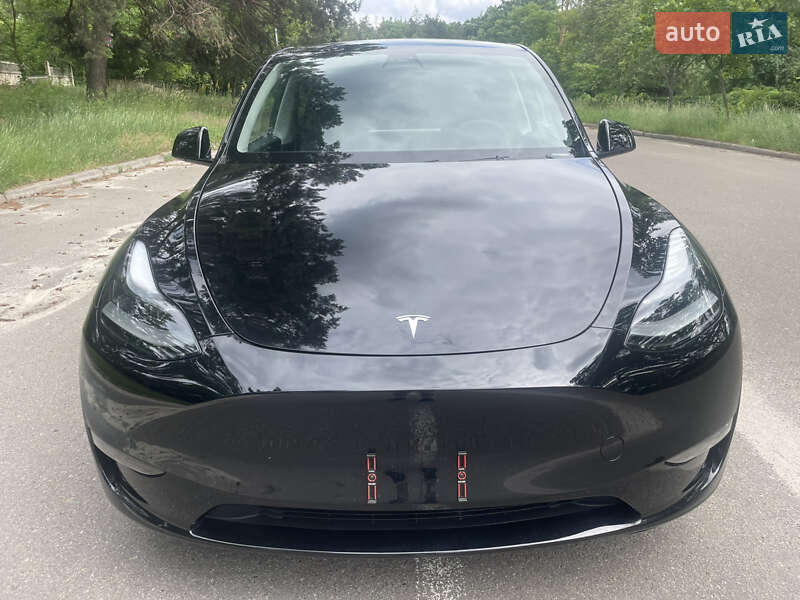 Внедорожник / Кроссовер Tesla Model Y 2023 в Киеве
