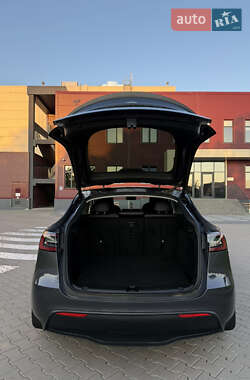Внедорожник / Кроссовер Tesla Model Y 2023 в 