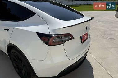 Внедорожник / Кроссовер Tesla Model Y 2021 в 