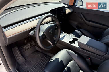 Внедорожник / Кроссовер Tesla Model Y 2021 в 