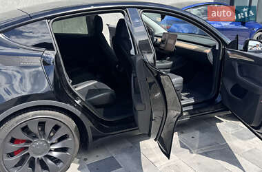 Позашляховик / Кросовер Tesla Model Y 2023 в 