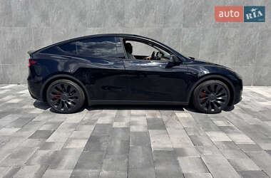 Позашляховик / Кросовер Tesla Model Y 2023 в 