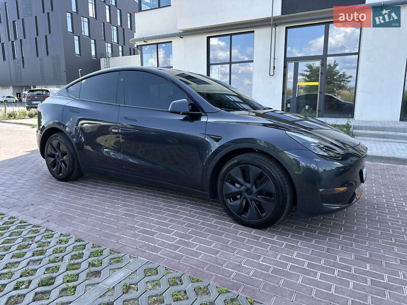 Внедорожник / Кроссовер Tesla Model Y 2024 в Ровно
