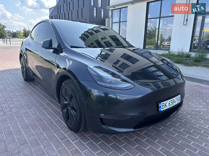 Внедорожник / Кроссовер Tesla Model Y 2024 в Ровно