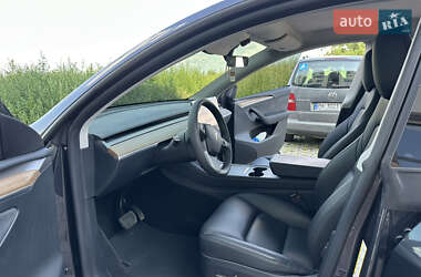 Внедорожник / Кроссовер Tesla Model Y 2024 в 