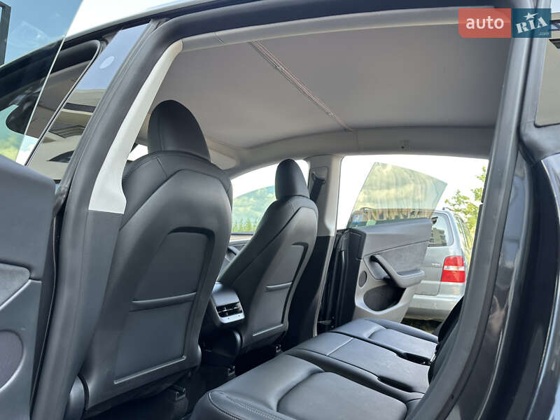 Внедорожник / Кроссовер Tesla Model Y 2024 в Ровно