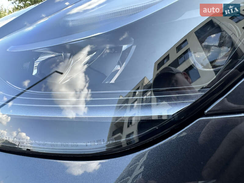 Внедорожник / Кроссовер Tesla Model Y 2024 в Ровно
