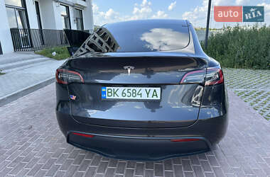 Внедорожник / Кроссовер Tesla Model Y 2024 в 