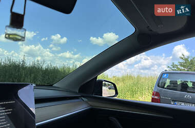 Внедорожник / Кроссовер Tesla Model Y 2024 в 