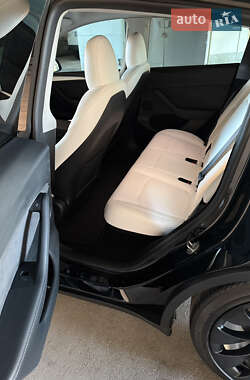Внедорожник / Кроссовер Tesla Model Y 2023 в 