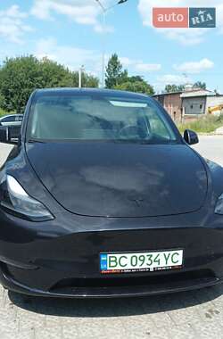 Внедорожник / Кроссовер Tesla Model Y 2024 в 
