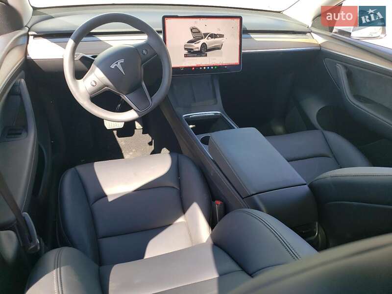Внедорожник / Кроссовер Tesla Model Y 2025 в Киеве
