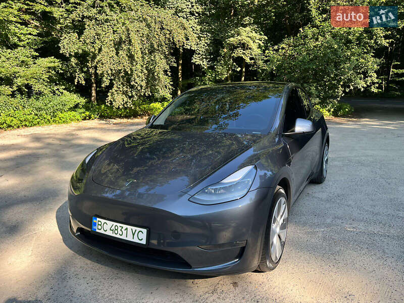 Внедорожник / Кроссовер Tesla Model Y 2023 в Львове