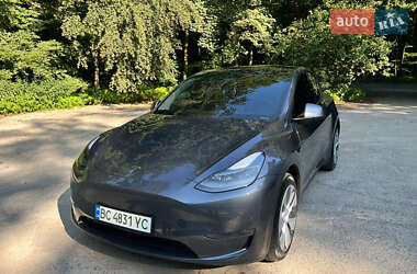 Внедорожник / Кроссовер Tesla Model Y 2023 в 
