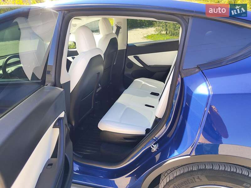 Внедорожник / Кроссовер Tesla Model Y 2022 в Каменец-Подольском