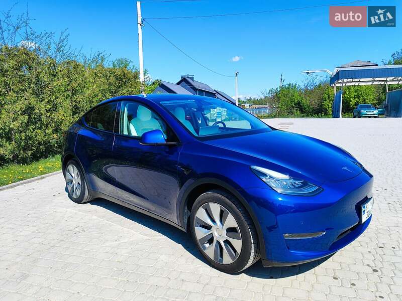 Tesla Model Y 2022
