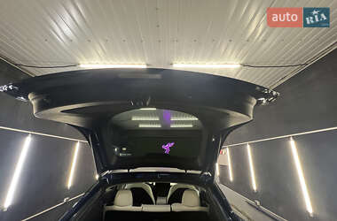 Внедорожник / Кроссовер Tesla Model Y 2021 в 