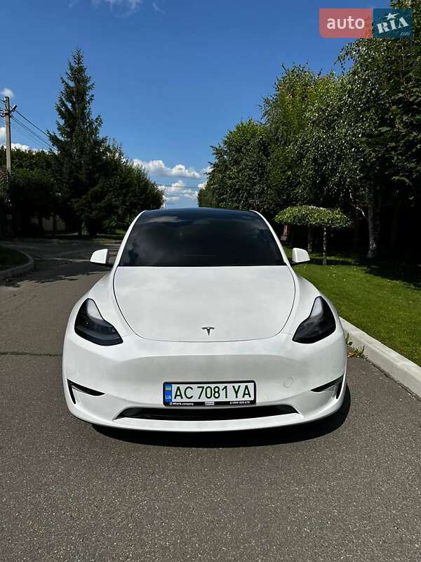 Tesla Model Y 2022
