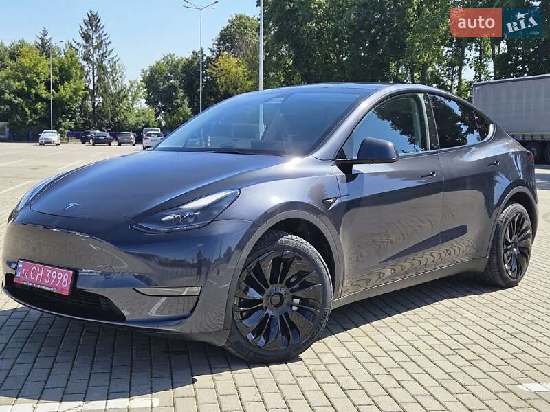 Внедорожник / Кроссовер Tesla Model Y 2024 в 