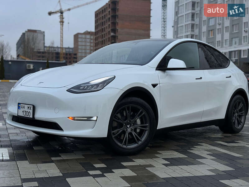 Внедорожник / Кроссовер Tesla Model Y 2020 в 