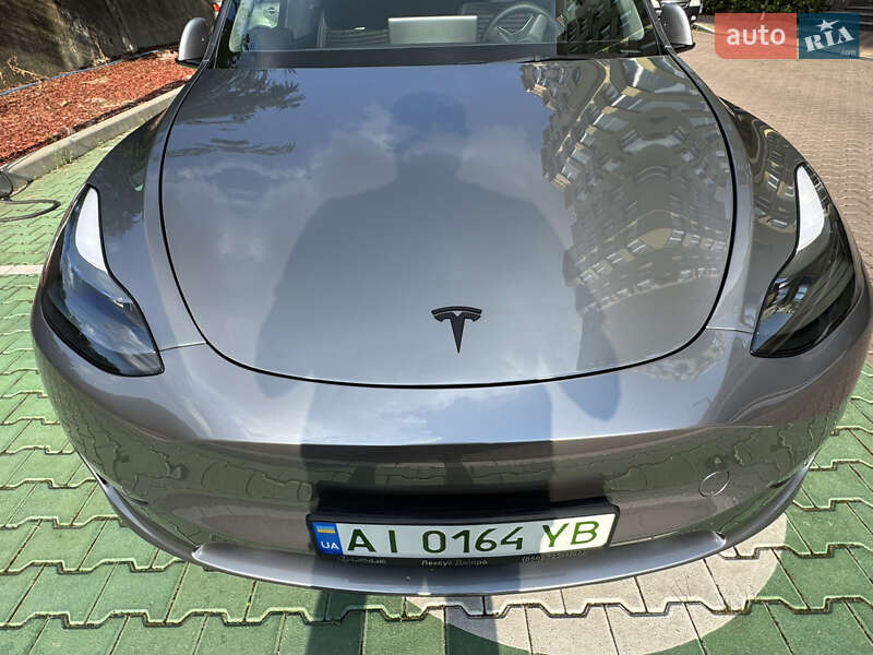 Внедорожник / Кроссовер Tesla Model Y 2024 в Киеве