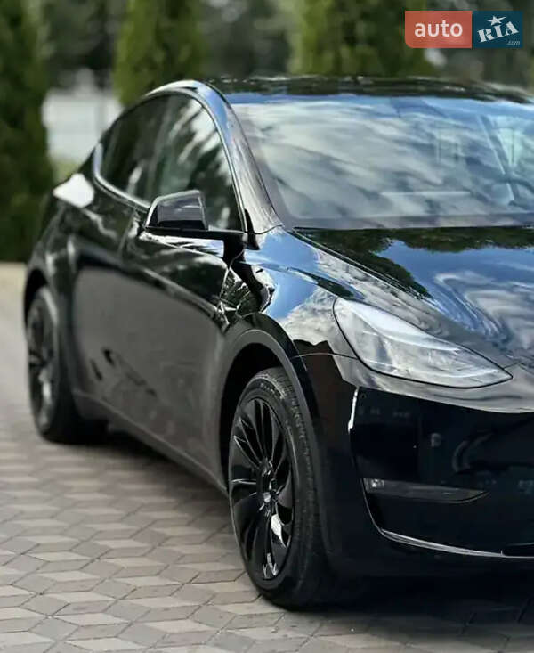 Внедорожник / Кроссовер Tesla Model Y 2023 в Львове
