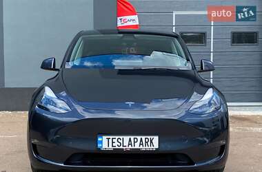 Внедорожник / Кроссовер Tesla Model Y 2024 в 