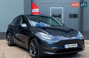 Внедорожник / Кроссовер Tesla Model Y 2024 в 