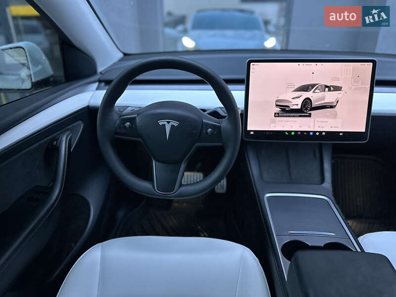 Внедорожник / Кроссовер Tesla Model Y 2023 в Ровно