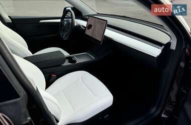 Внедорожник / Кроссовер Tesla Model Y 2024 в 