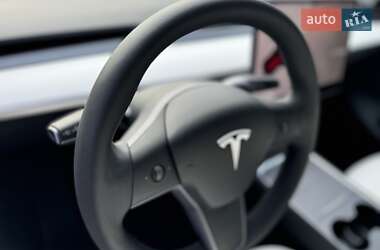 Внедорожник / Кроссовер Tesla Model Y 2024 в 