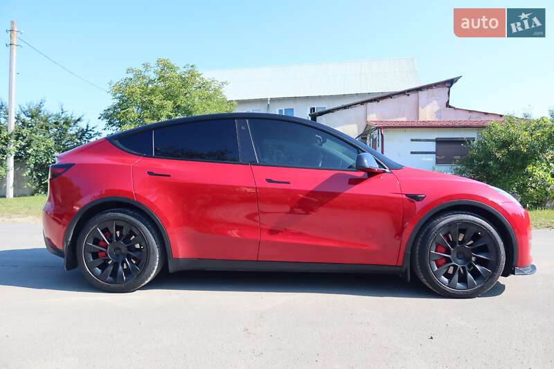 Внедорожник / Кроссовер Tesla Model Y 2021 в Ивано-Франковске
