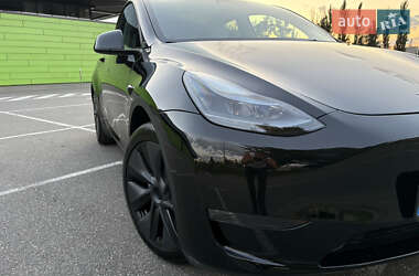 Внедорожник / Кроссовер Tesla Model Y 2024 в 