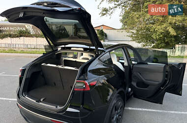 Внедорожник / Кроссовер Tesla Model Y 2024 в 