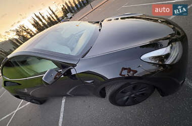 Внедорожник / Кроссовер Tesla Model Y 2024 в 