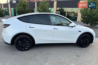 Внедорожник / Кроссовер Tesla Model Y 2024 в 