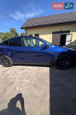 Внедорожник / Кроссовер Tesla Model Y 2023 в 