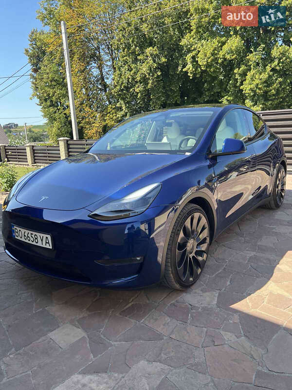 Tesla Model Y 2023
