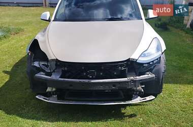Внедорожник / Кроссовер Tesla Model Y 2021 в 