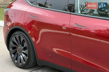 Внедорожник / Кроссовер Tesla Model Y 2024 в 