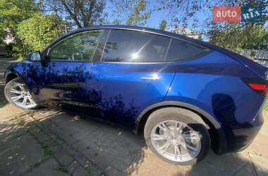 Внедорожник / Кроссовер Tesla Model Y 2024 в 