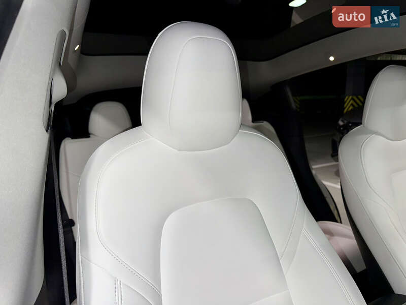 Внедорожник / Кроссовер Tesla Model Y 2021 в Киеве