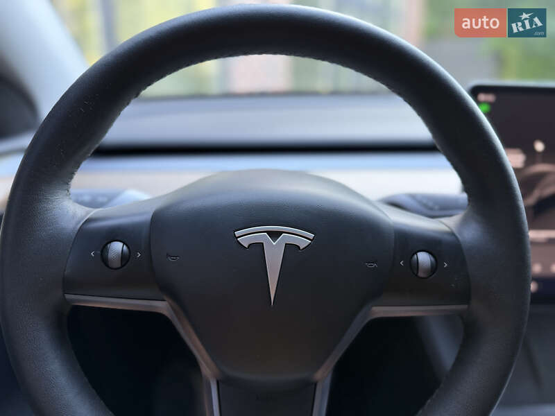 Внедорожник / Кроссовер Tesla Model Y 2023 в Тернополе