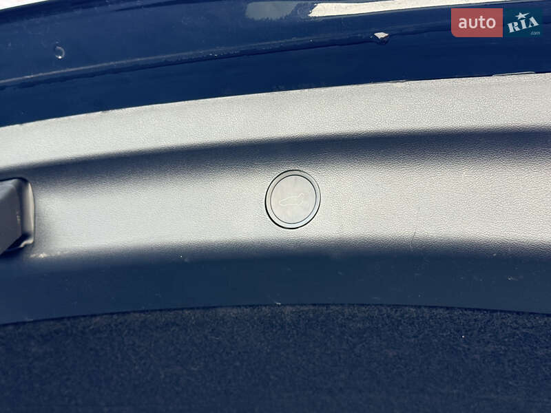 Внедорожник / Кроссовер Tesla Model Y 2023 в Тернополе