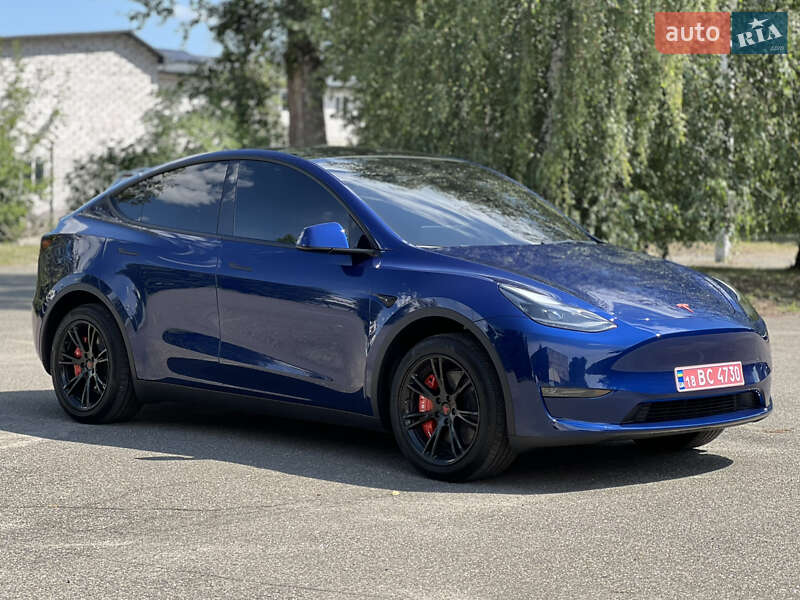 Позашляховик / Кросовер Tesla Model Y 2024 в Києві