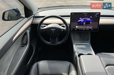Внедорожник / Кроссовер Tesla Model Y 2024 в 