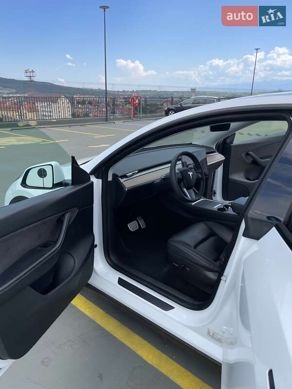 Внедорожник / Кроссовер Tesla Model Y 2021 в Первомайске
