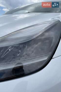 Внедорожник / Кроссовер Tesla Model Y 2021 в 